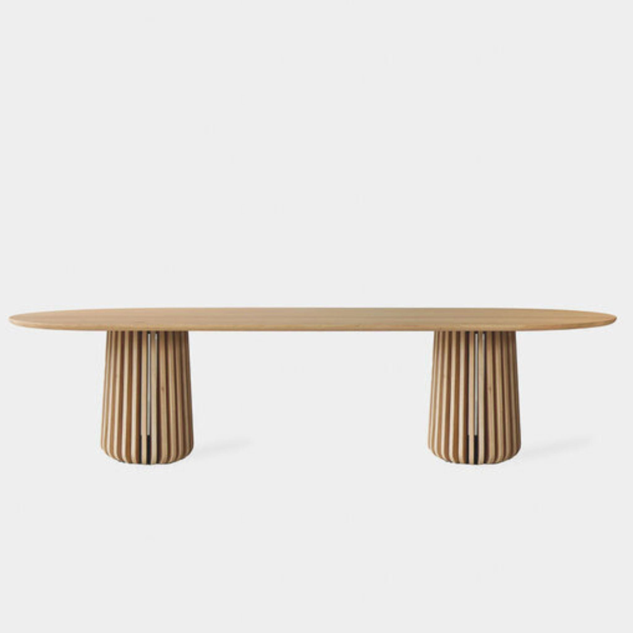 Vincent Sheppard Maru Oval Dining Table 280